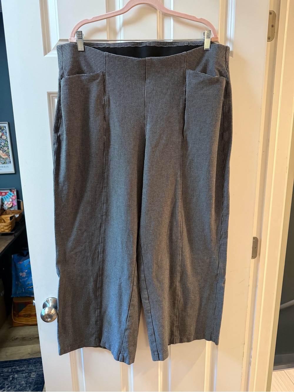 Old Navy Black and White Micro-Check Dress Pants